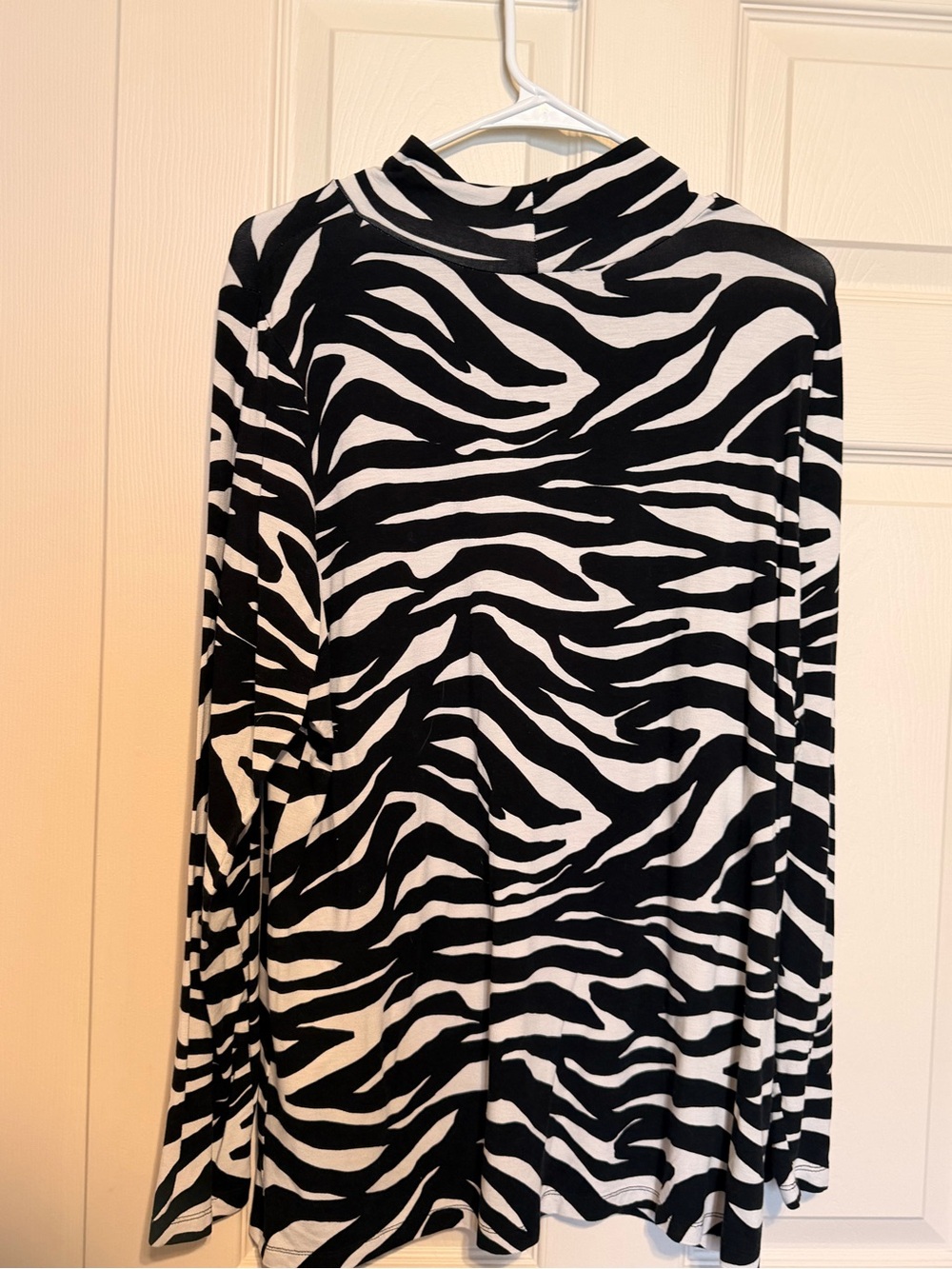 Chico’s Traveler’s Zebra Print Long Sleeve Mock Neck Top X-Large Chicos size 3